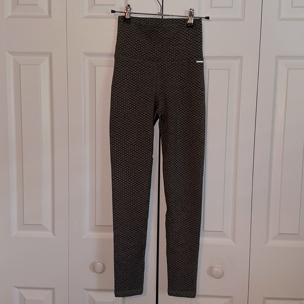 ECHT Scrunch Leggings